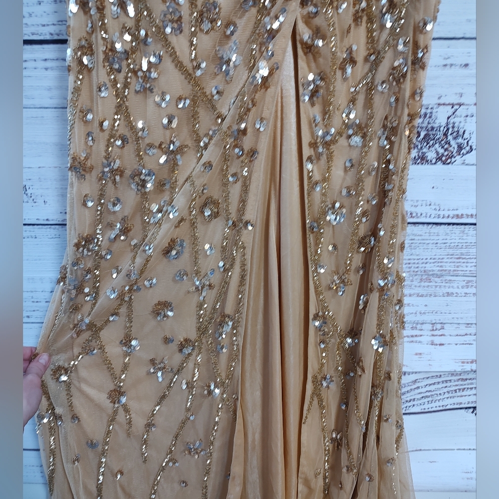 Mac Duggal 5659 Gold One Shoulder Embellished Gown Size 4 $598 NWT - Picture 7 of 8